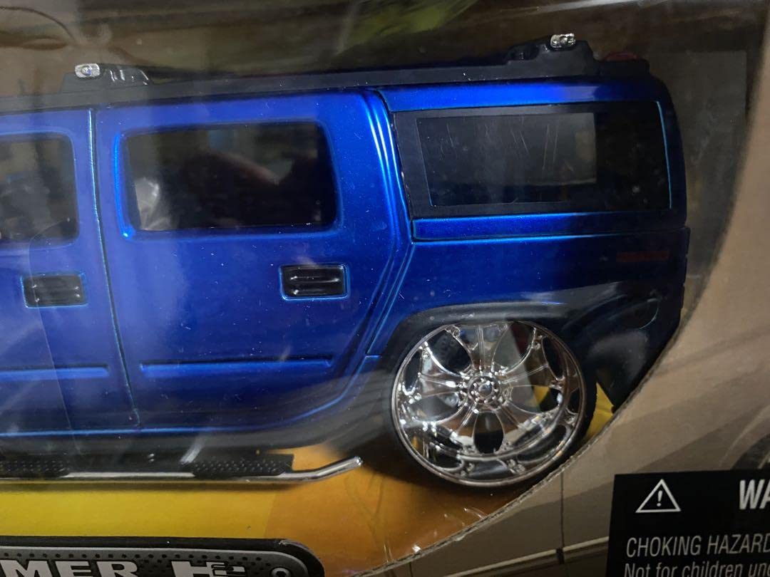 1/20サイズ ハマー H2 LIFTED ブルー UAV ホットウィール 1/20サイズ ハマー H2 LIFTED ブルー UAV ホットウィール - メルカリ